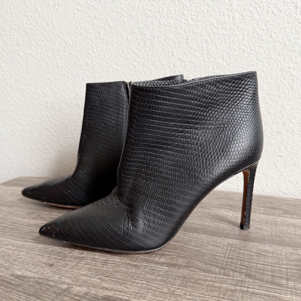 Vince Scarlet Chara Black Embossed Pointed Toe Heels Women’s Size 7.5 Leather